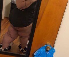 Des Moines Iowa Female Escort — Throat Service - Image 2