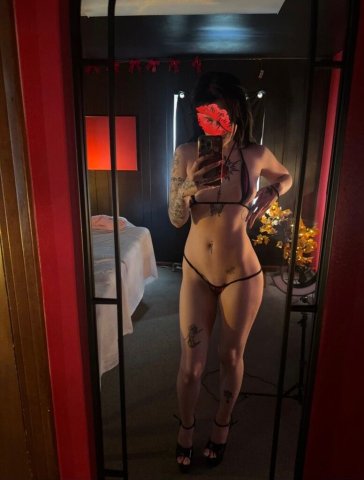 Brookline/Dormont Female Escort — Bodywork Sessions & Multi-Girl Options - 1