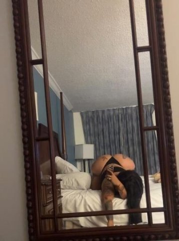 Incall / Outcall — Female Escort (28) - 1