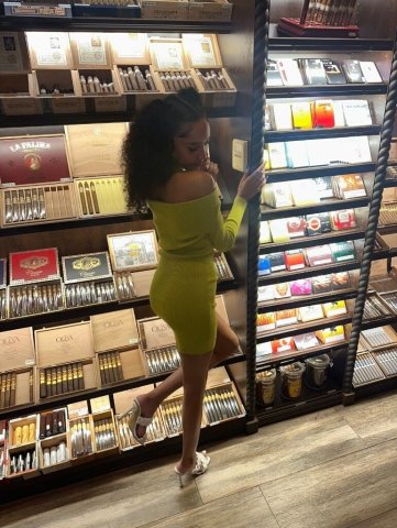 Petite Puerto Rican Escort (Las Vegas) — Facetime/Google Duo/Snapchat Verification - 1