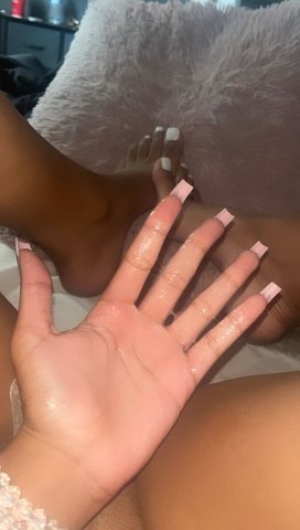 Sparkle Female Escort in Cincinnati, Ohio — Outcall - 1