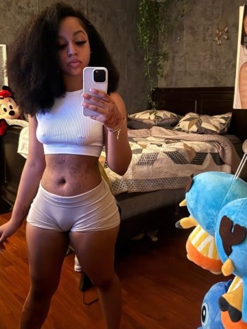 Funsize Kayla 4'11 Petite Female Escort — Facetime Shows, Content & Outcalls - 1