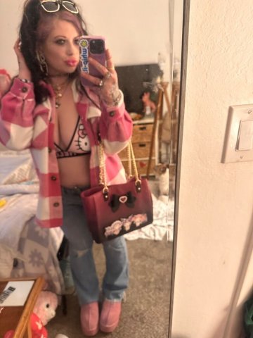 Scarlett Lee — Sacramento Female Escort (Early Morning Quick Massage + In/Out Calls) - 1