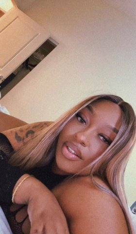 Tall thick vanilla incalls (gentlemen) — deep throat, dirty talk, BBC, soft bouncy ass - 1