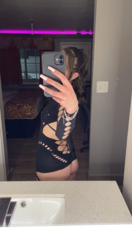 Winter Elite (Petite) in New Orleans — Discreet Fetish Escort - 1
