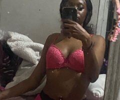 Houston escorts - Houston Petite Ebony Escort — Super Soaker, Extra Tight Certified Head Doctor
