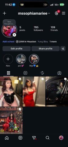 Charleston, SC VIP Escort — 5'4 Busty Green-Eyed Blonde - 1