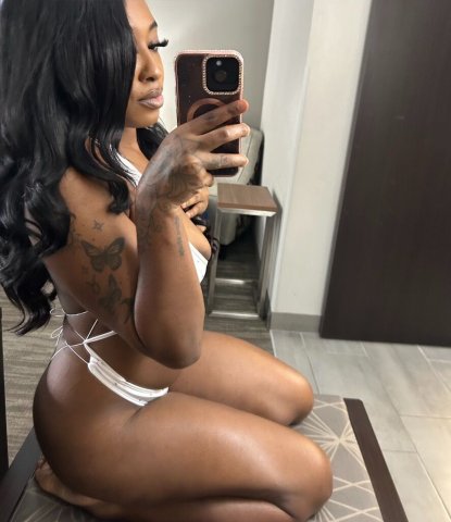 Oakland/East Bay Incall Female Escort — FaceTime verify & FaceTime show - 1