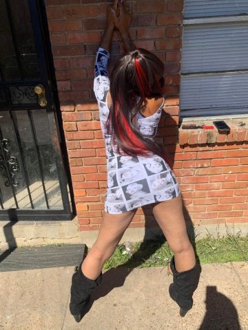 Memphis Skinny & Pretty Secrets—Discrete Call-In Escort (Incalls Only) - 1
