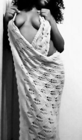 Seattle Female Escort — Full Body Massage & In-Home Private Services - 1