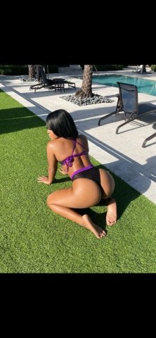 West Palm Beach Female Escort — Sloppy Juicy Head - 1