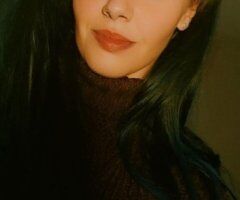 French Benefitz Back — Springfield Female Escort - Image 3