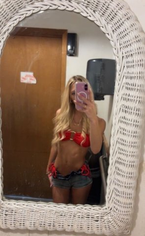 Dallas Texas Incall/Outcall - Naughty Party Friendly Escort - 1