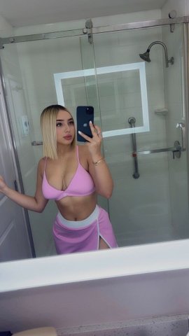 Roswell/CARLSBAD MN — Cubana Female Escort (23) - 1