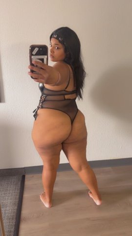 Karmel Rubinn — Female Escort in Bloomington (Hot Oil, Phone Sex & More) - 1