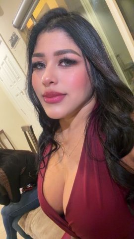 Sweet, charming Richmond escort for playful dates - 1