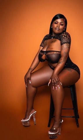 Pretty Pink Wet Throat Demon — Discreet 24/7 FaceTime (No Bare) - 1