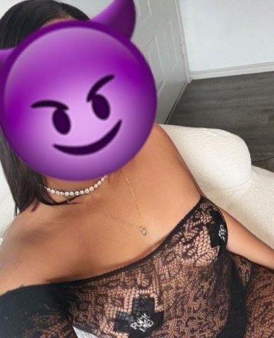 Boston Full Service Female Escort — GFE, Bbj, massages, kisses & more - 1