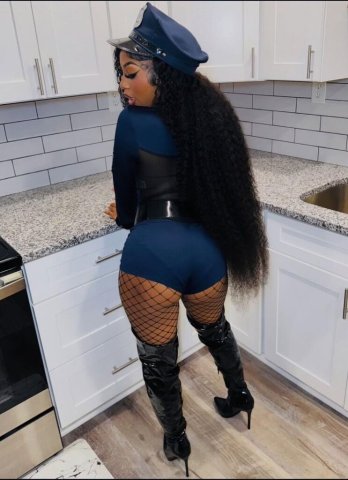 Brunette escort, 25 — FaceTime or WhatsApp in Austin - 1