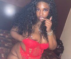 Elora Wynter — Greenville NC Warm, Curvy & Unrushed Companion - Image 5