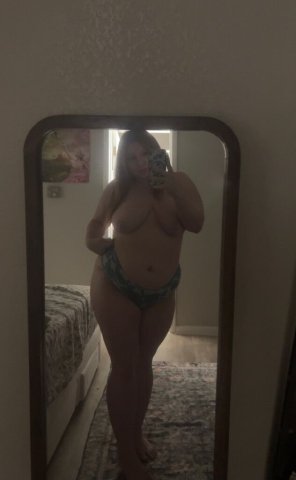 Curvy redhead adult entertainer in Fort Worth — FaceTime $50 - 1