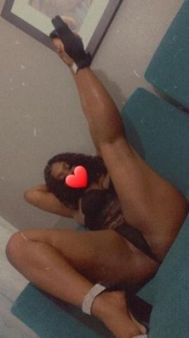 Cincinnati, OH Female Escort — Incalls, Thighs & Strap/PEG sessions - 1