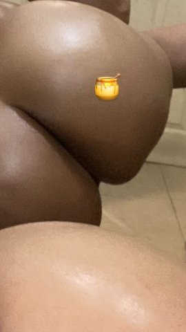 Baltimore Female Escort — Outcall + Dick Suck Request (Deposit Required) - 1
