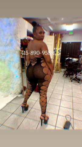 Santa Maria CA Thick Social Media Content — Real Pictures - 1