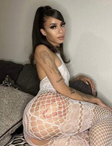 Amy — Classy College Girl Female Escort (Central Jersey) for Toy & Role Play - 1
