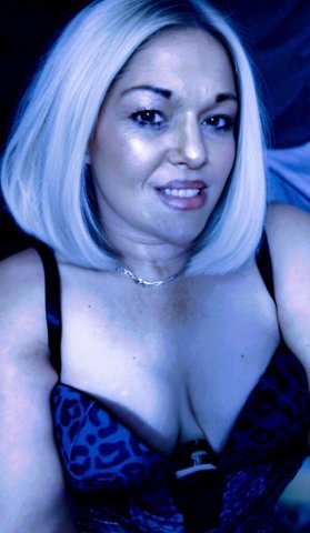 Prescott, AZ MILF Female Escort — Throat Goat, Nasty Girl Fetish & Couples - 1