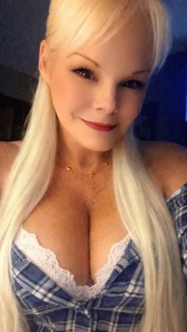 Tampa Candy — specials for incall plus extras (sexting, new pics, vids, video chat) - 1