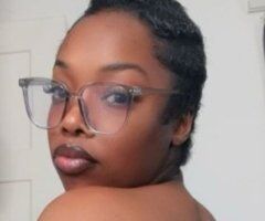 Minneapolis / St. Paul Female Escort — Snapchat & Twitter - Image 3