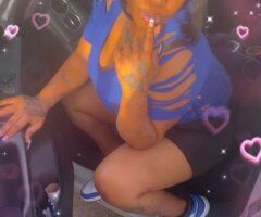 Curvy pornstar beauty in Denton, TX — session bookings with respect - Image 4