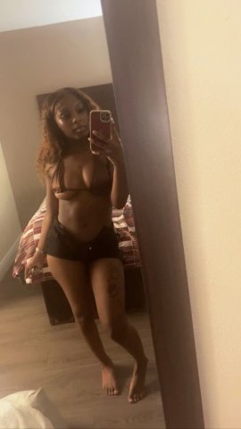 Longview, Texas Discreet Female Escort — Cardate & Outcalls - 1