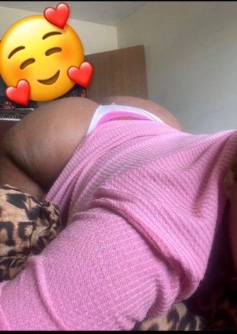 Cleveland Female Escort — incall, outcall, carplay - 1