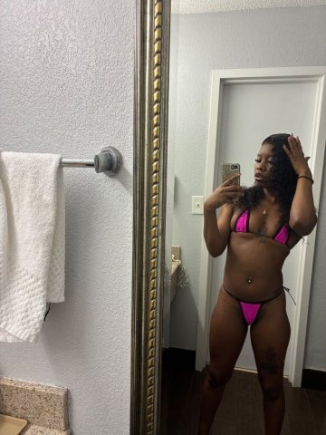 Greenville SC Bubble Butt Texas Hottie — Ft Shows, Dinner Dates, Overnight - 1