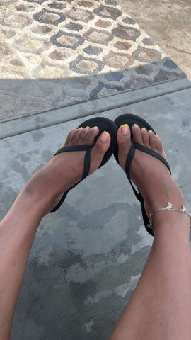 Palmdale/Lancaster CA Outcalls & Facetime Shows — Foot Fetish, Toys - 1