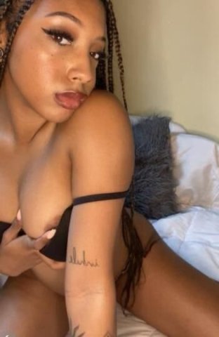 Richmond VA Female Escort — Incall service with discreet photos - 1