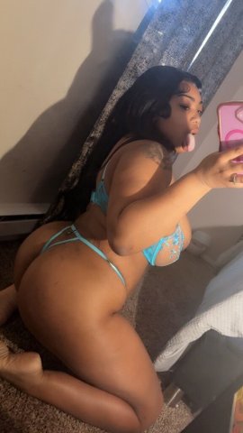 Columbus, OH Female Escort — 38H bust, curvy figure, wet body experience - 1