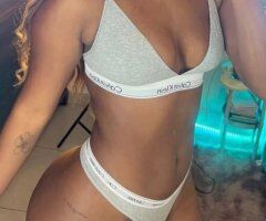 Boston escorts - Chica atrevida en Boston, convierto la noche en diversión