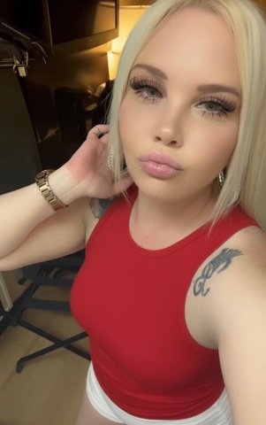 Austin Blonde Bombshell Female Escort — 30 - 1