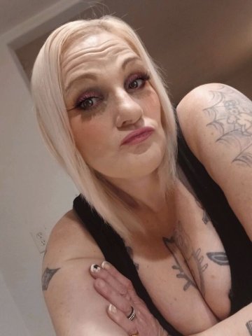 Lilly — First-Time Testing the Waters Female Escort (Valentine’s) in Los Banos - 1