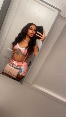 Memphis Female Escort — easy laughter and effortless night - 1