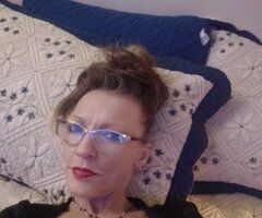 Brooklyn escorts - Brooklyn Party Cougar Services — Roxi (Generous Gentlemen)