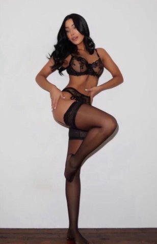 Emma (Europe) – Female Escort in San Fernando Valley - 1
