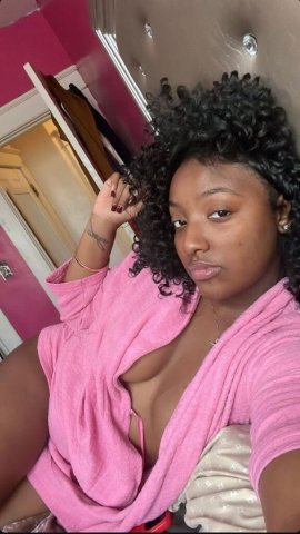 Racine, WI Chocolate Diva Female Escort — Out-calls only - 1