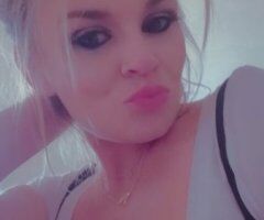 Phoenix escorts - Phoenix Female Escort — Busty Blonde in/outcall