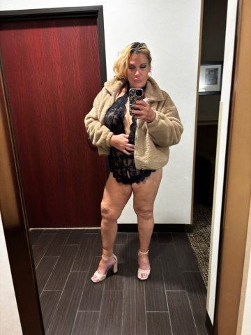 Phoenix Female Escort for Oral Service Outcall - 1