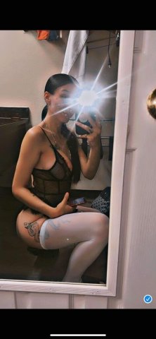 Tacoma Female Escort — clean, classy entertainer + fetish play - 1