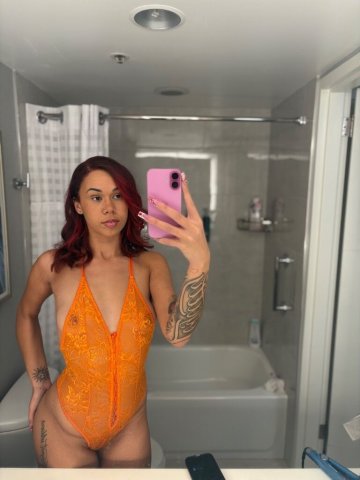 Irvine Female Escort — Upscale Incalls & Outcalls, Facetime Shows - 1